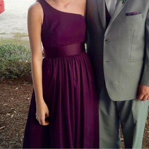 Floor-length, one shoulder bridesmaid dress. Has pockets! Eggplant purple.